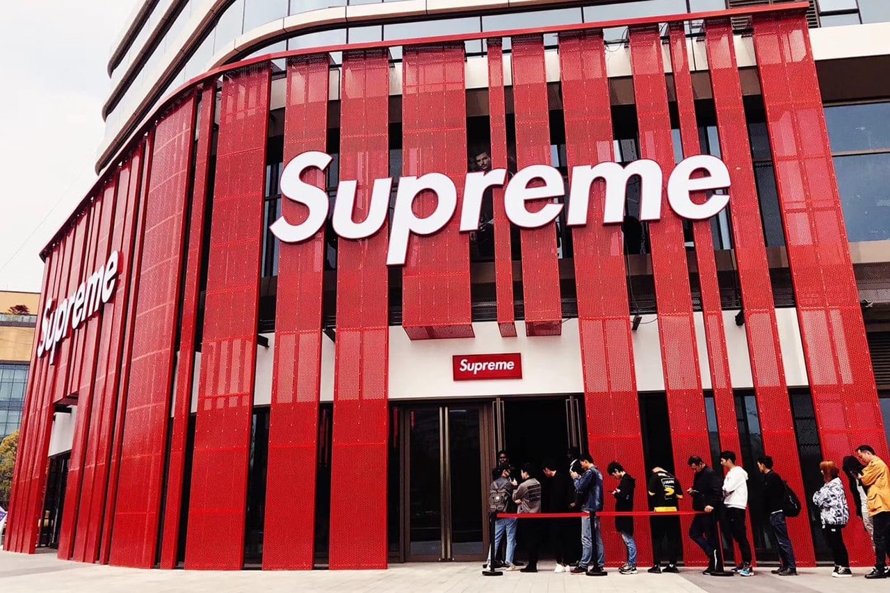 Supreme Italia (Supreme Fake) mở cửa hàng khủng tại Thượng Hải