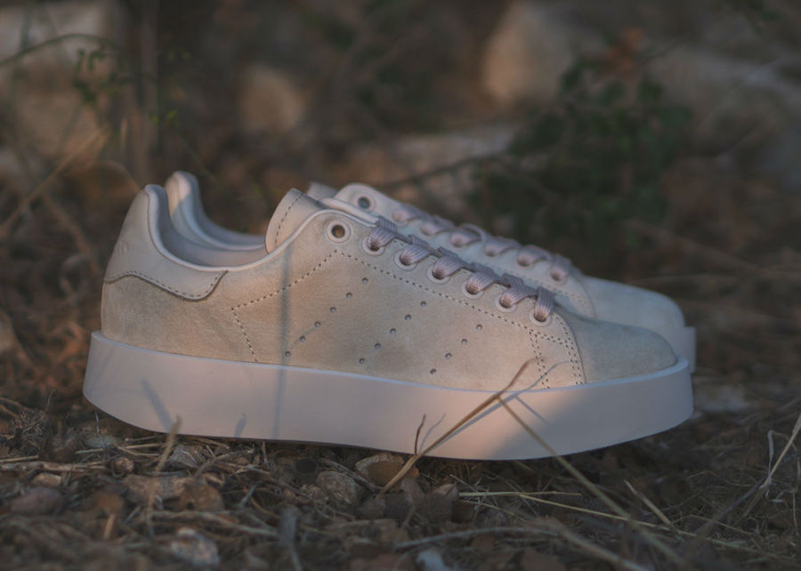 Pictures of new color schemes on the adidas Stan Smith Bold