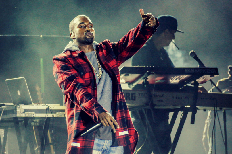 How to wear flannel beautifully?  Let's study with Kanye West !!!!!!